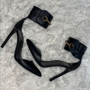 Authentic Gucci ankle cuff heels 37.5